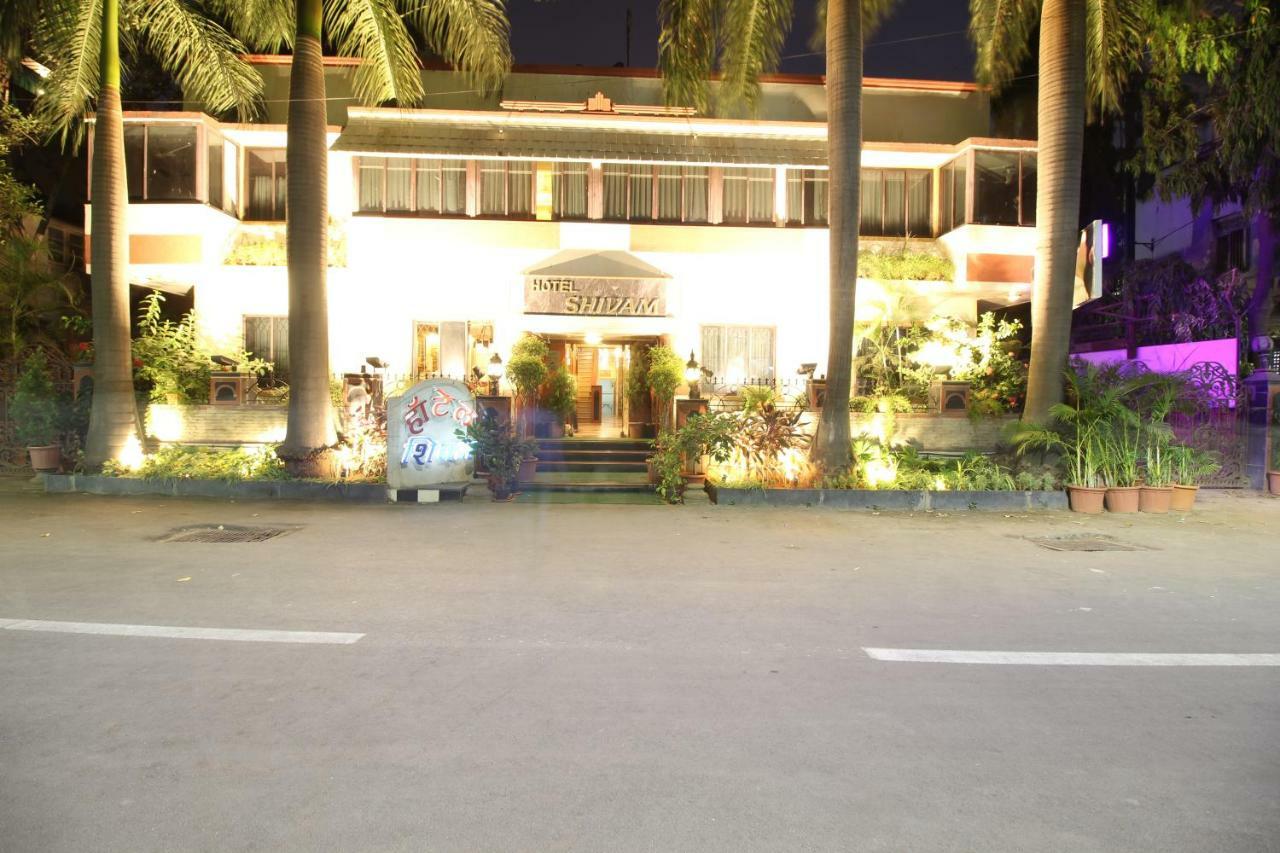 Hotel Shivam Pune Esterno foto