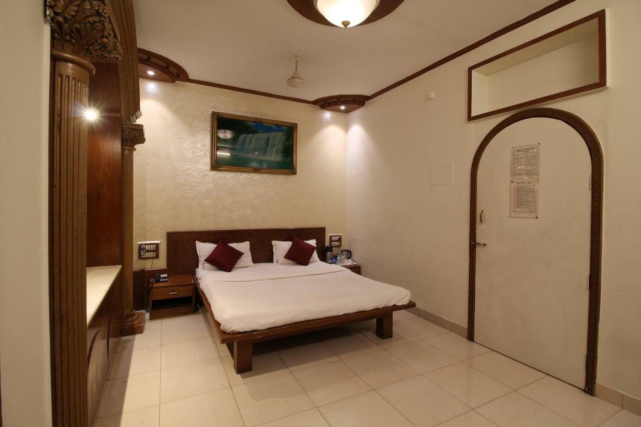 Hotel Shivam Pune Esterno foto