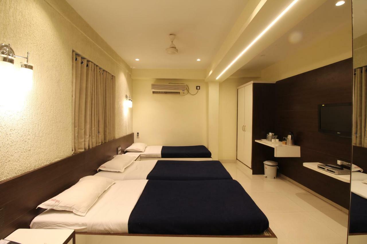 Hotel Shivam Pune Esterno foto