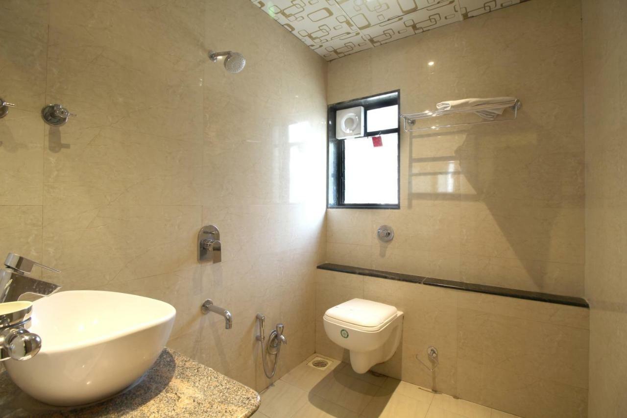 Hotel Shivam Pune Esterno foto