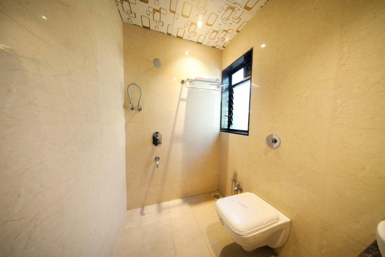 Hotel Shivam Pune Esterno foto